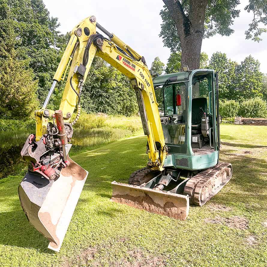 Miniekskavaatori rent (pöördpeaga) 4t, juhita, 1 päev - Image 3